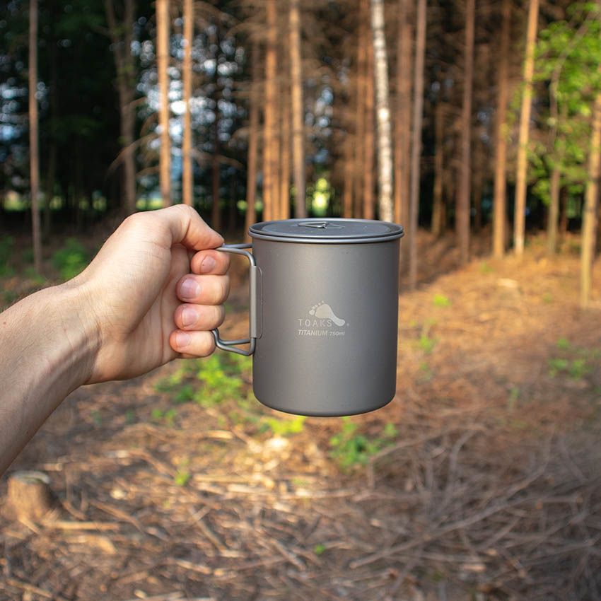 TOAKS Titanium 750ml Pot lifestyle