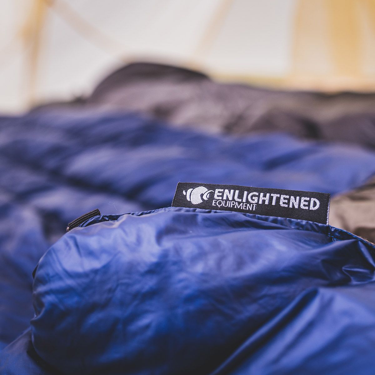 Enlightened Equipment Revelation Quilt 20 °F (-6 °C) – Draft Collar lifestyle
