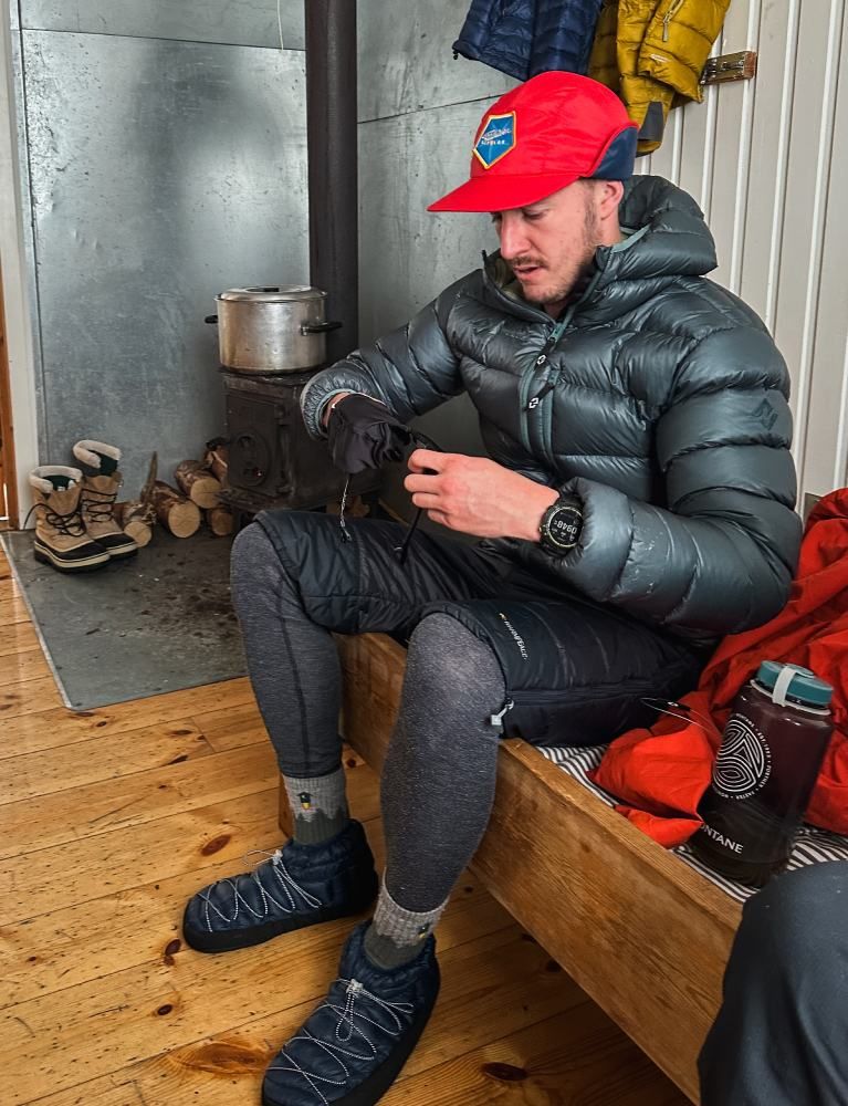 Warmpeace Rond insulation shorts lifestyle