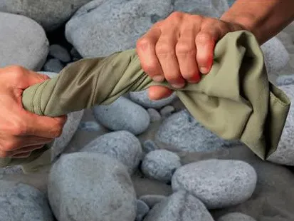 Sea To Summit Pocket Towel 2022 lifestyle