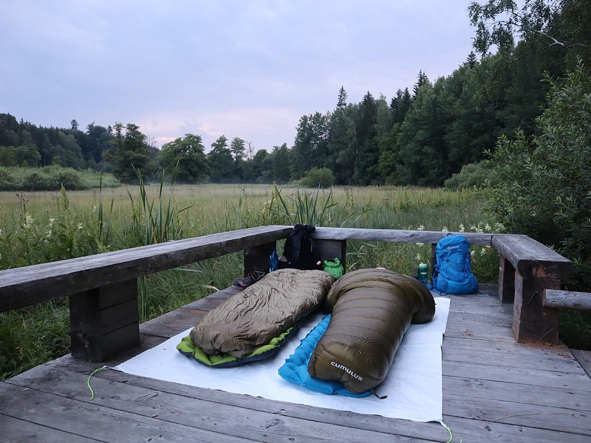 Spani Venku Perovy Spacak Quilt Cumulus