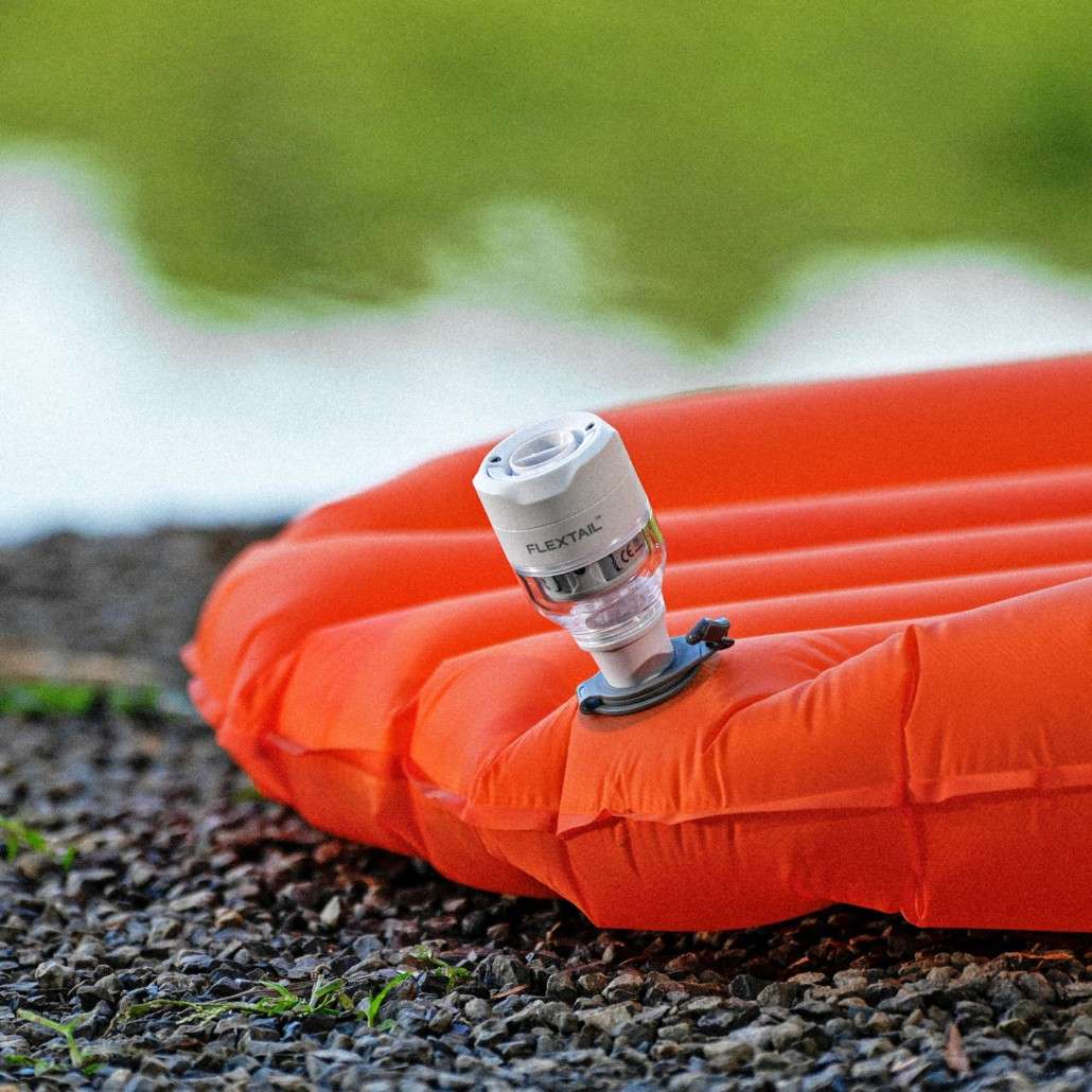 Flextail TINY Pump 3X lifestyle