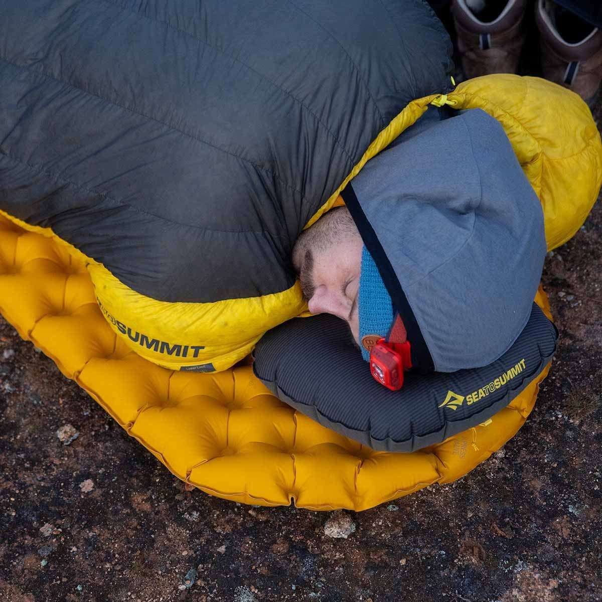 Sea To Summit Aeros Ultralight Pillow (2026) lifestyle