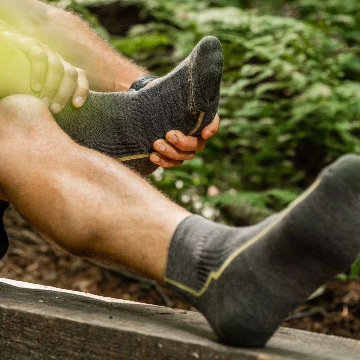 Darn Tough Men's Hiker 1/4 Midweight lifestyle