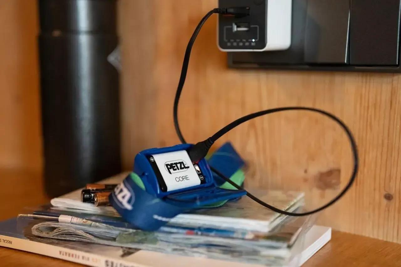 Petzl-Core-USB-C-06.webp